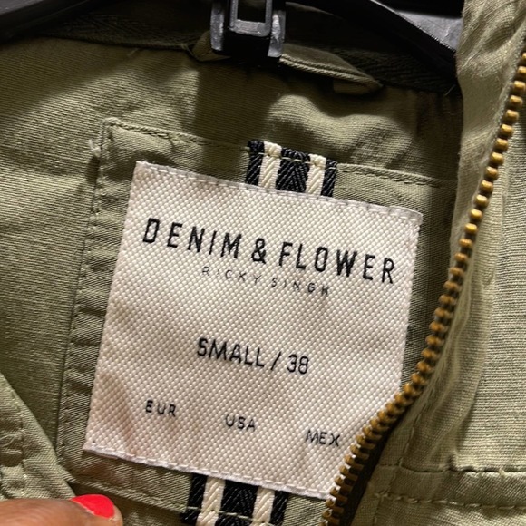 NWT DENIM & FLOWER 🌺 Military Green Long sleeve Jacket/Sweatshirt with Hoodie. - Picture 8 of 12